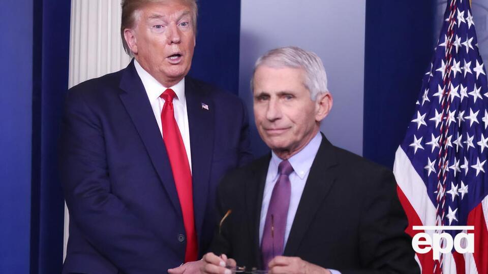 Фаучі (праворуч) є радником Трампа