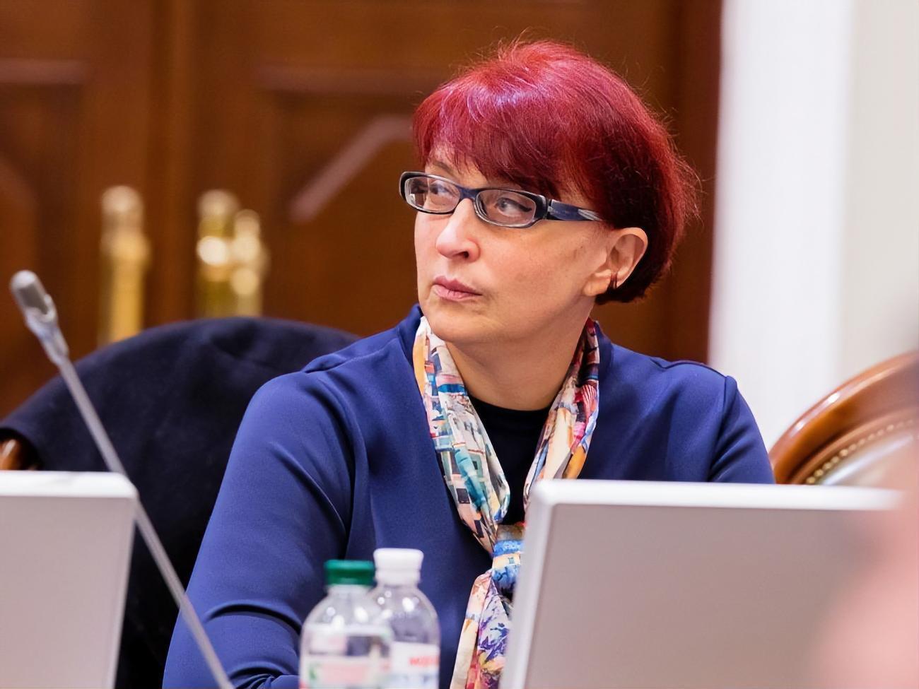 За словами Третьякової, народні депутати мають стежити за переговорним процесом у Мінську