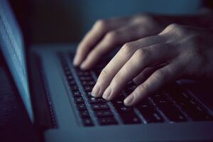 Більшість кібератак проводять методом розпорошування паролів, заявили в органах кібербезпеки США і Сполученого Королівства