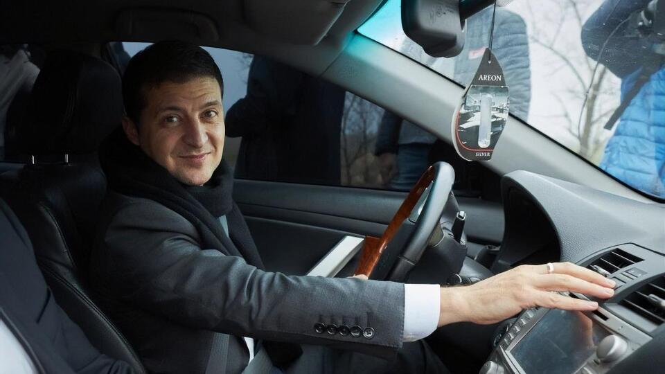 Зеленский собирается в Азию