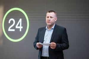 Крумханзл возглавил банк в феврале 2018 года