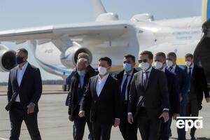 Діяльністю пов'язаних з ОПУ фондів преса зацікавилася після прильоту "Мрії" з Китаю