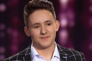 Карпук спел с еще двумя участниками "Голос. Діти"