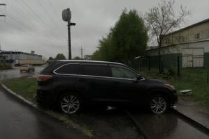 Toyota наїхала на рейки