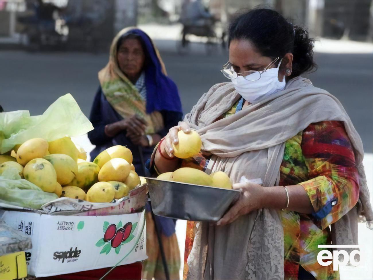 В Индии подтверждено 53 тыс. случаев заражения коронавирусом