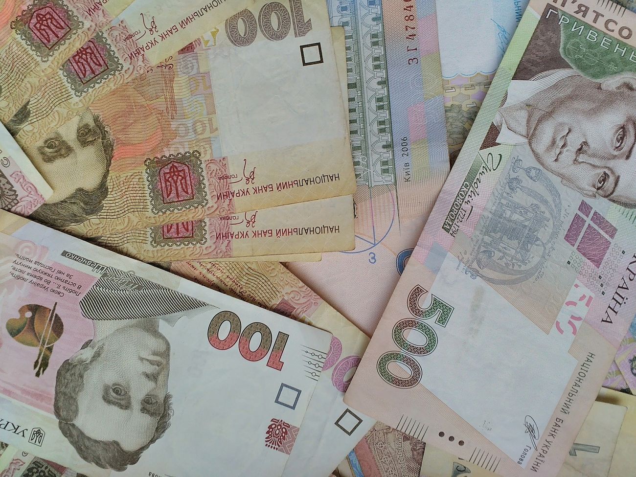 На 31 березня загальна сума державного боргу України становила 2,225 трлн грн
