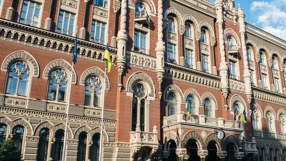 В апреле НБУ купил валюты на $678,8 млн, а продал на $44,5 млн