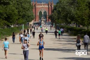 В Іспанії минулого тижня пом'якшили умови карантину для дорослих і дозволили їм прогулянки