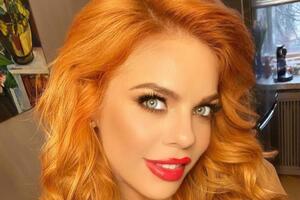 Стоцька – двічі мама