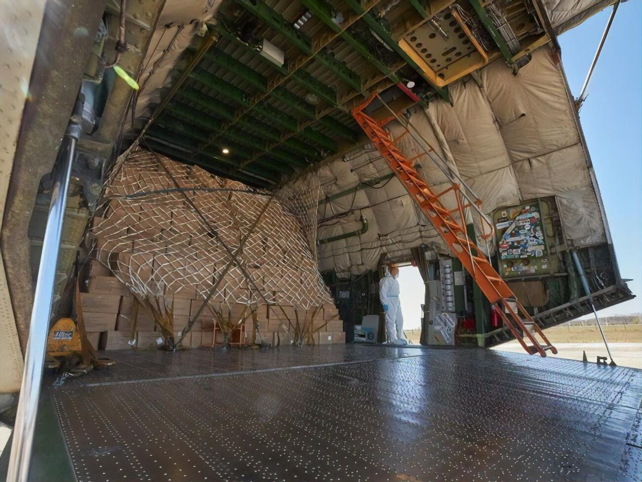 23 квітня в "Бориспіль" прибув літак "Мрія" з більш ніж 100 тоннами медичних товарів на борту