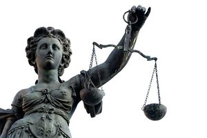 Рішення виконкому Черкаської міськради про пом'якшення карантину зупинили