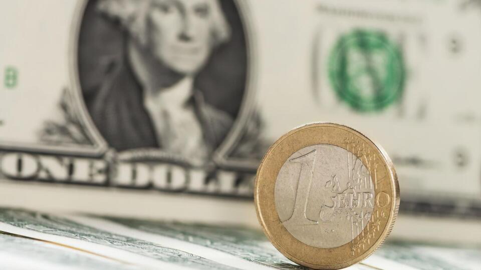 НБУ встановив курс валют на 8 травня