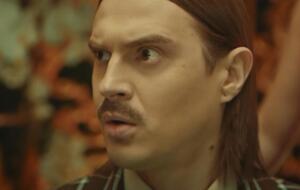 Действие ролика происходит в казино