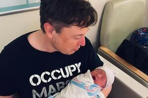 Озвучивая имя сына, Маску пришлось вспоминать последовательность символов