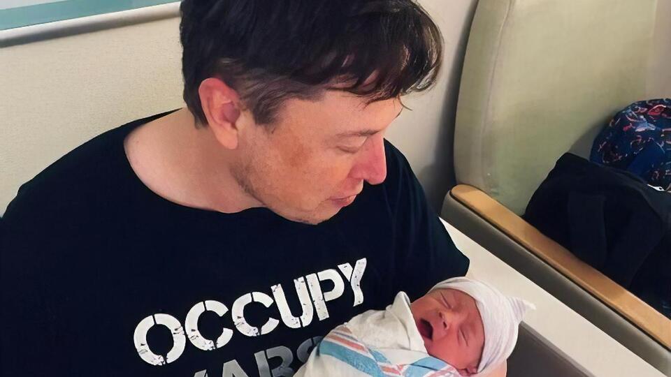 Озвучуючи ім'я сина, Маску довелося згадувати послідовність символів