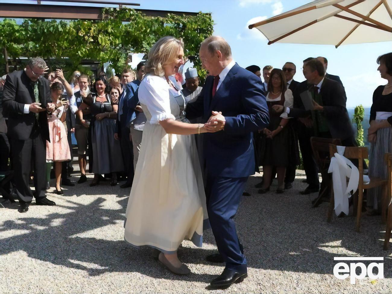 Кнайсль вийшла заміж за німецького фінансиста Вольфганга Майлінгера 18 серпня 2018 року