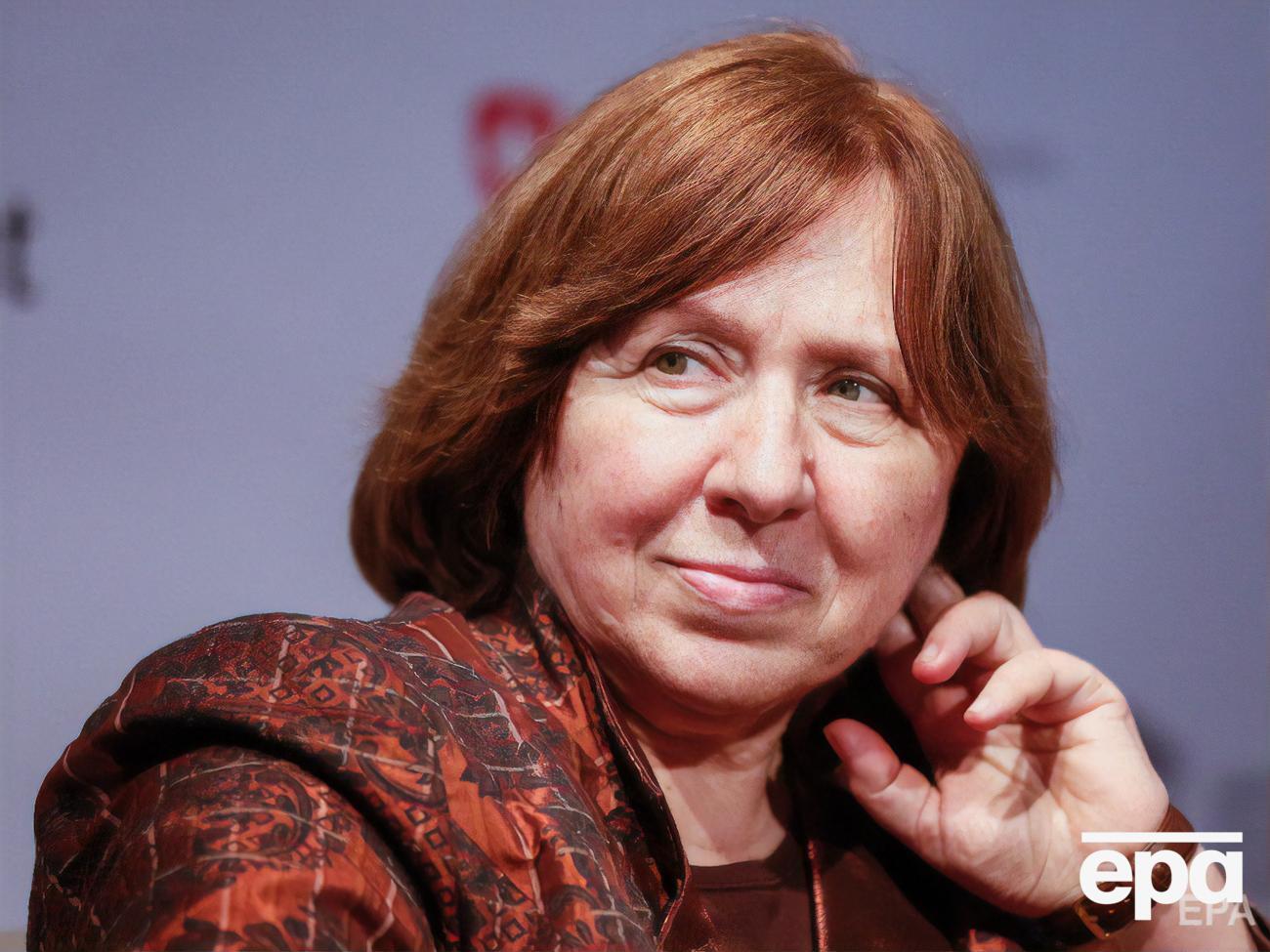 Алексієвич: Лукашенко ображений