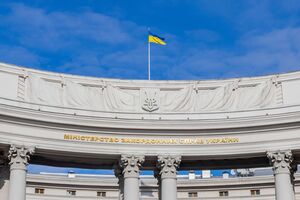 За інформацією МЗС, від коронавірусної інфекції за кордоном померло вісім українців