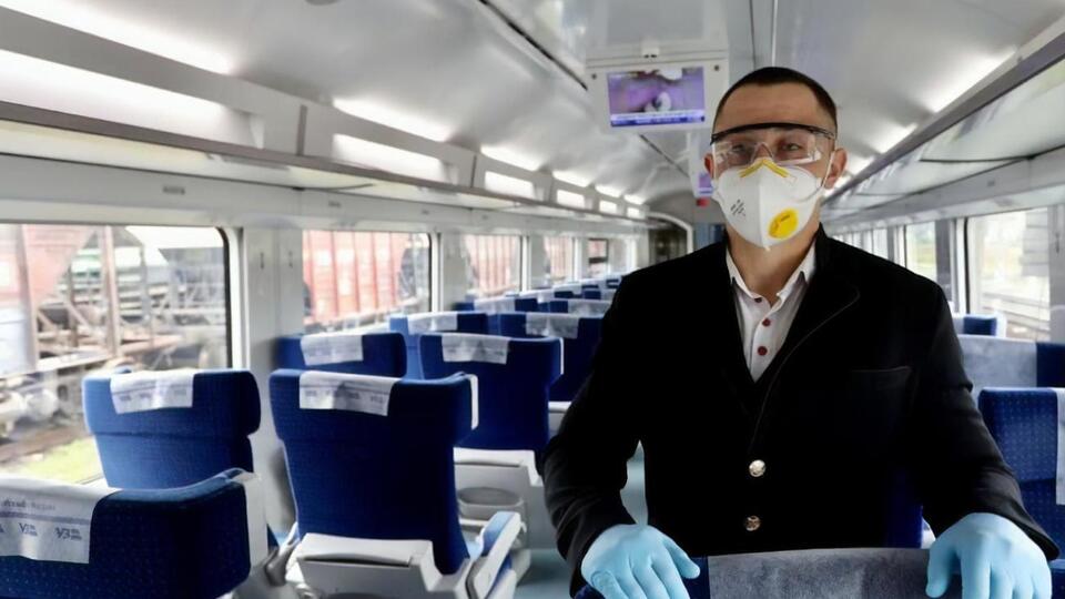 В 6.12 утра с вокзала Киев-Пассажирский отправился первый поезд после карантина сообщением Киев – Константиновка