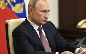 Надпись "Путин вор" появилась ночью 1 июня, к 9.00 ее уже убрали