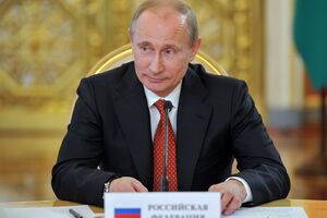 Путин говорил, что поправки в конституцию вносятся не для продления его полномочий