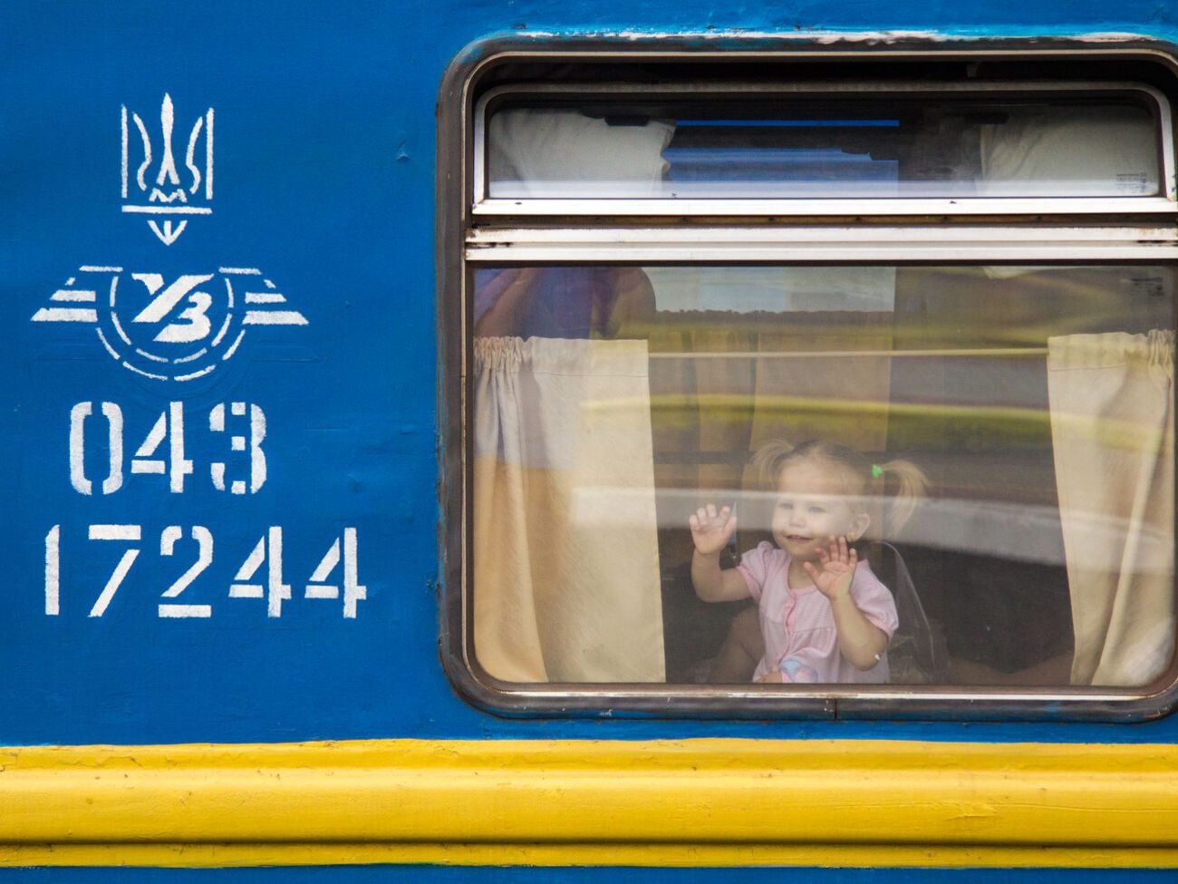 Наразі відкрито продаж квитків у 20 плацкартних вагонах чотирьох поїздів
