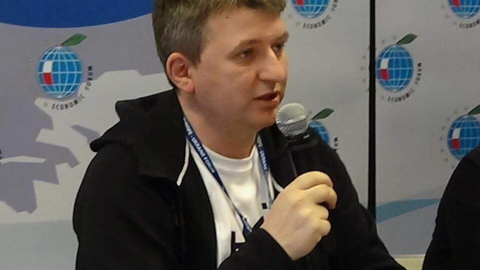 Юрій Романенко: Землю розпродадуть, заводи розпиляють, конструктори розбіжаться