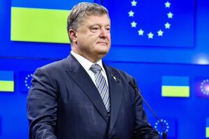 О подозрении Порошенко сообщили прокуроры