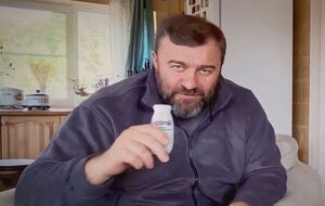 У квітні цього року в мережі з'явився рекламний ролик Danone, у якому знявся Пореченков