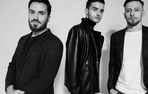 Три месяца назад коллектив покинул Каналош