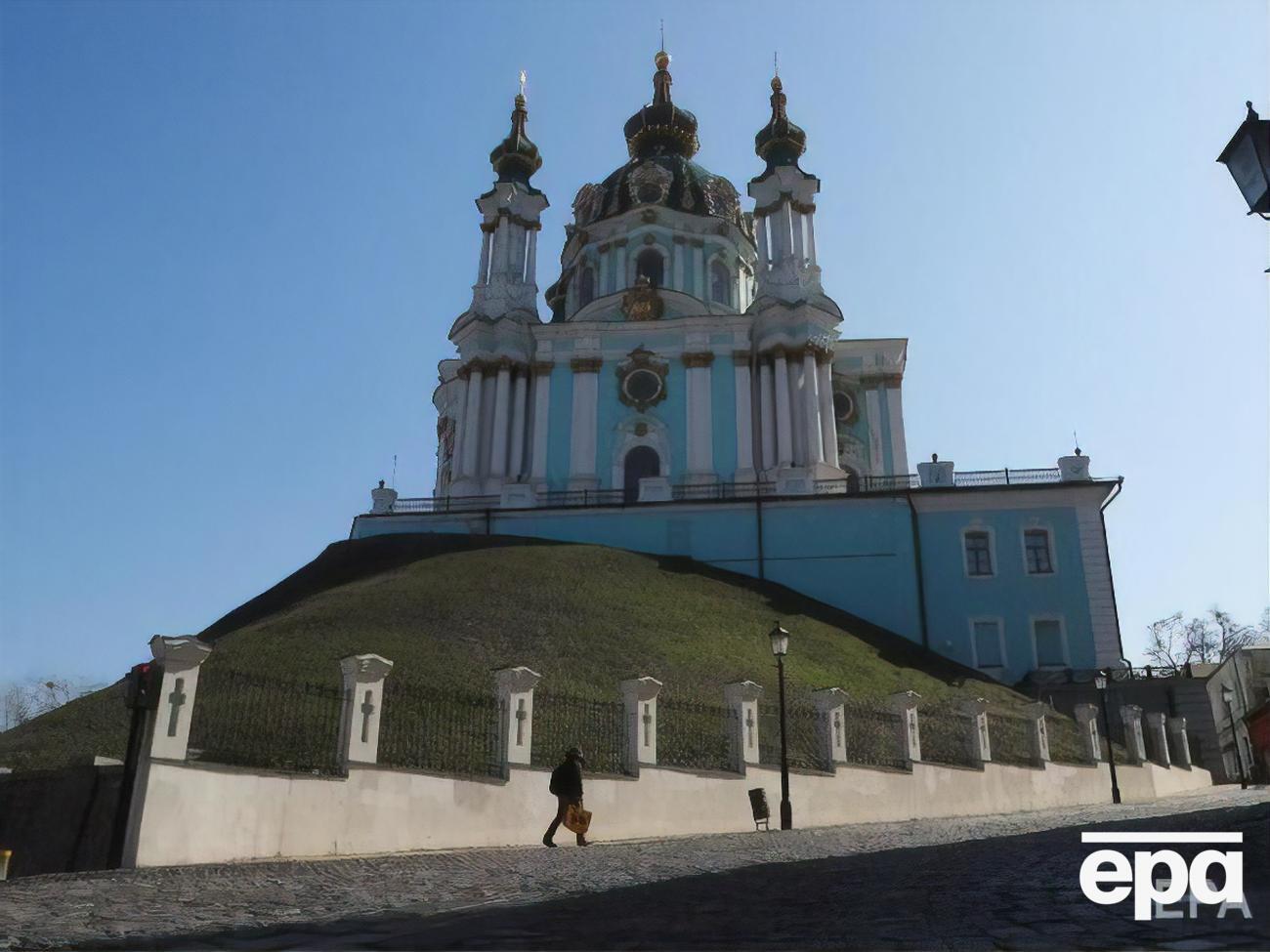 За сутки госпитализировали 10 человек