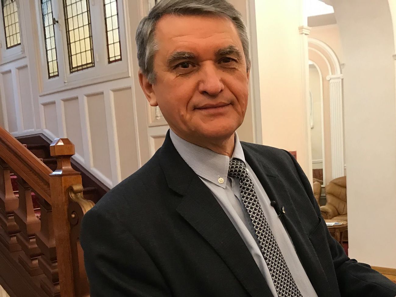 Шамшур покидає українське посольство в Парижі