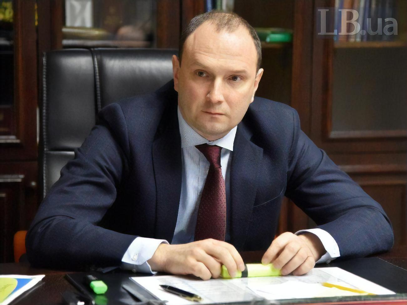 По словам Божка (на фото), следствие считает, будто Порошенко подстрекал его назначить Семочко на высокий пост