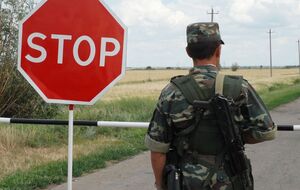 Работа пунктов пропуска на территорию аннексированного Крыма была приостановлена 17 марта