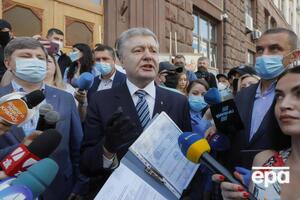 Герасимов (крайний слева) заявил о незаконной слежке за Порошенко