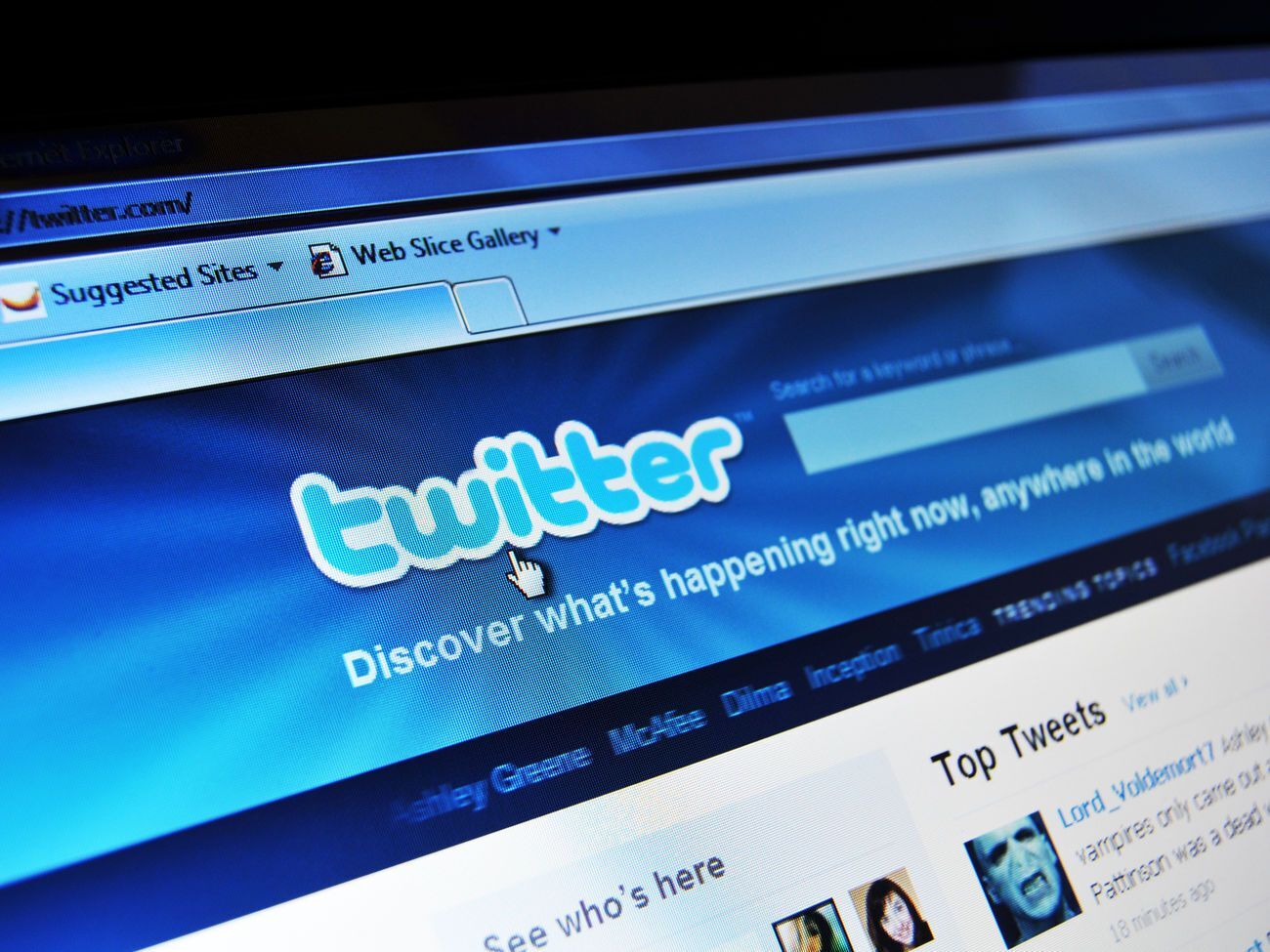 Twitter заблокував акаунти, які вели "інформаційні операції"