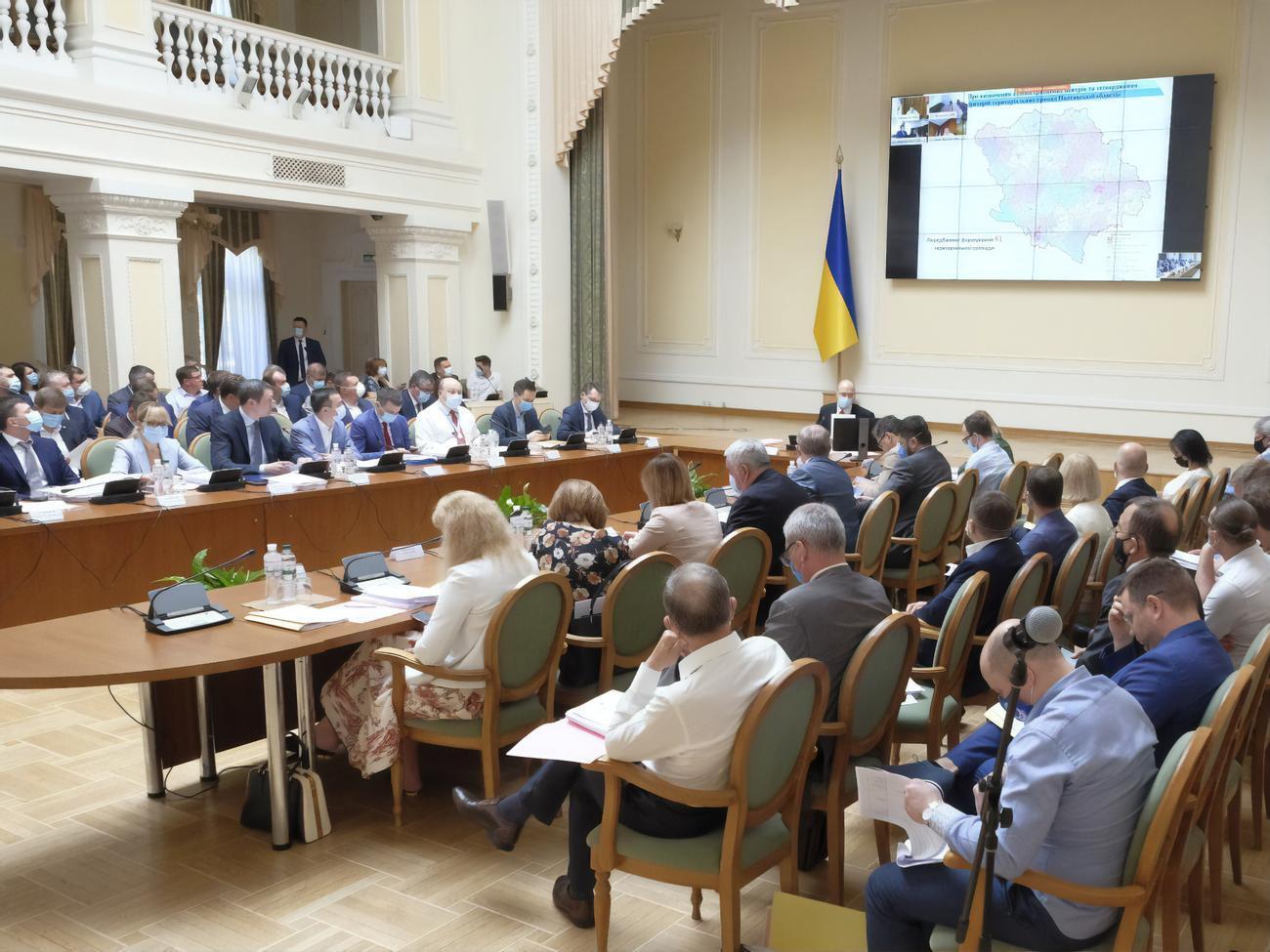 Кабмін на засіданні 12 червня запропонував Верховній Раді створити 129 районів замість наявних 490