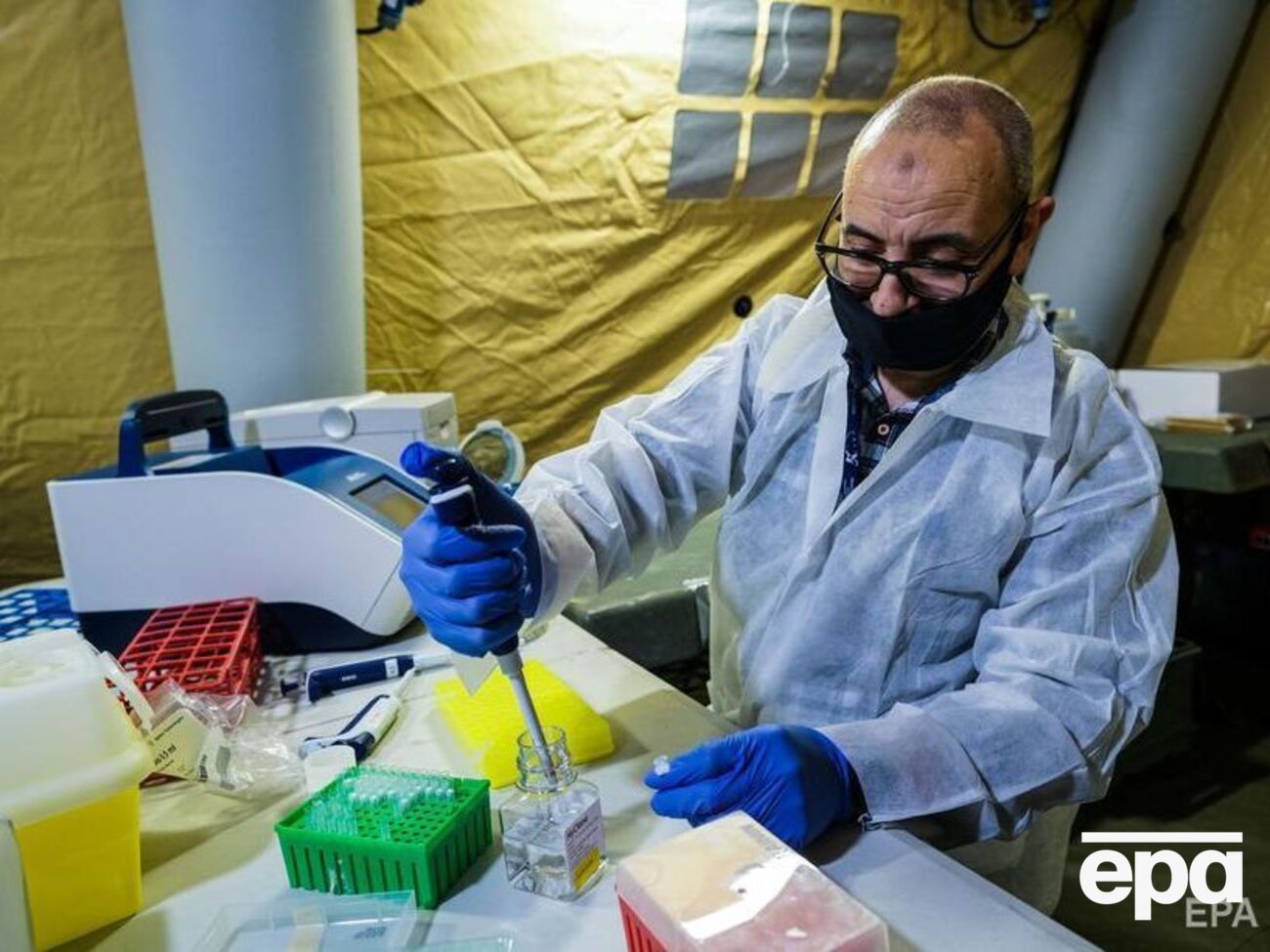 Общее количество подтвержденных случаев заражения коронавирусом в Украине превысило 30 тыс.