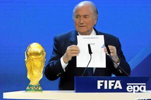 Блаттер ушел с поста главы ФИФА после коррупционного скандала