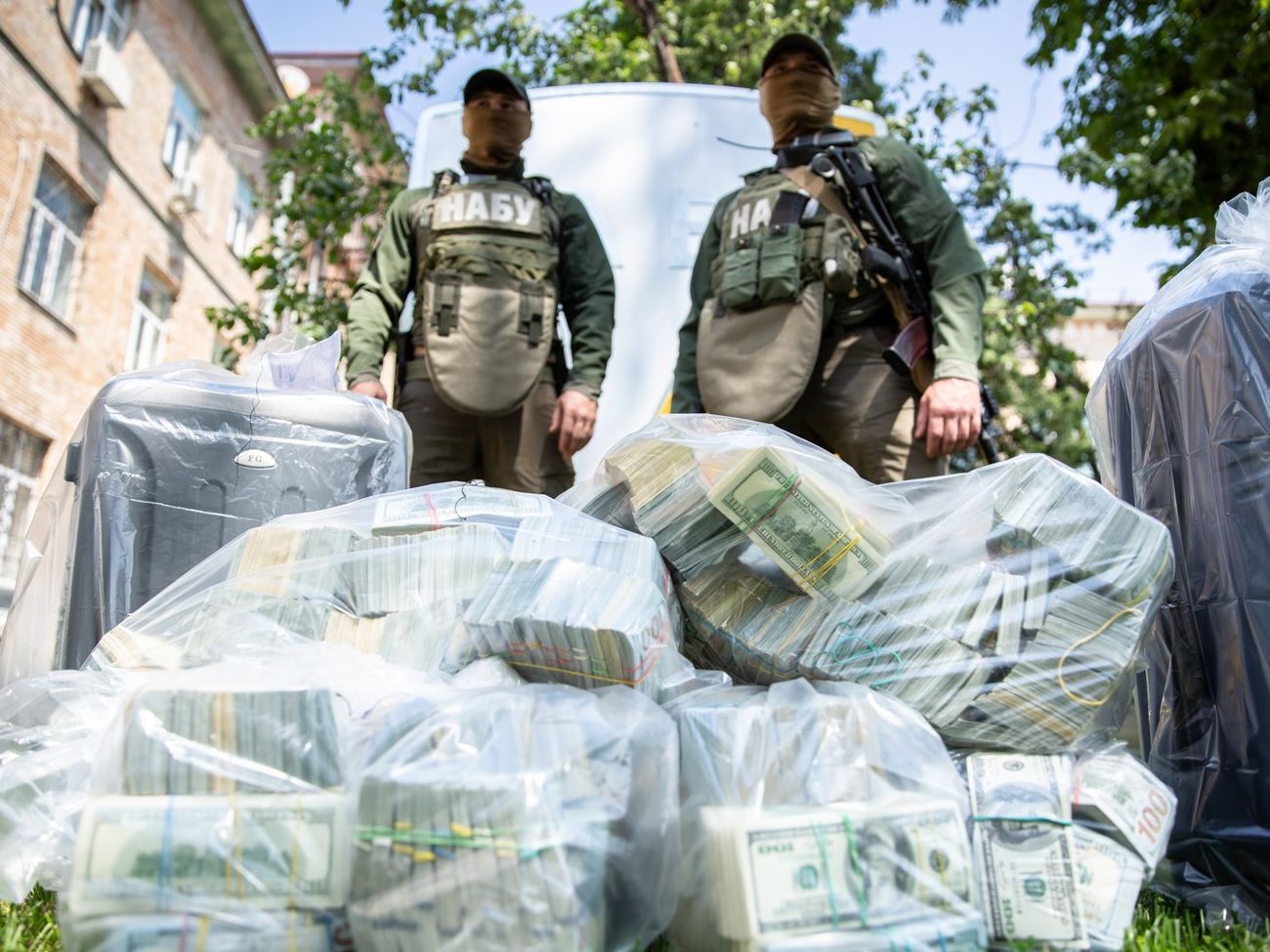 $6 млн наличными – крупнейшая разоблаченная взятка в истории Украины