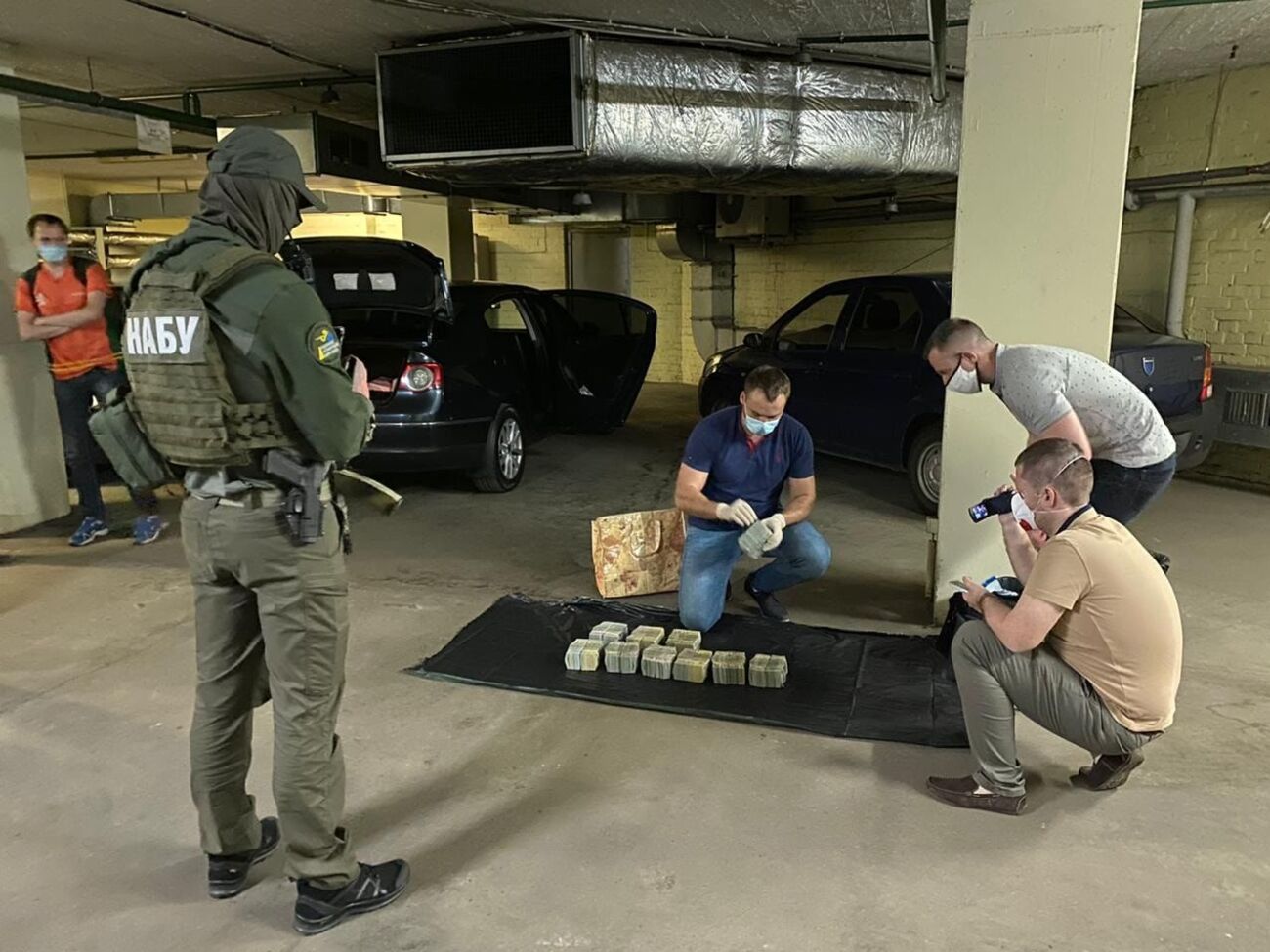 Затримання відбулося на парковці податкової служби столиці