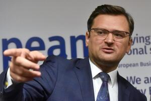 Кулеба: Виборів під дулами автоматів не буде