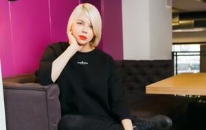 Onuka: "Ой світ ясний, поясни мої сни. В темному місці вони заквітають вночі"