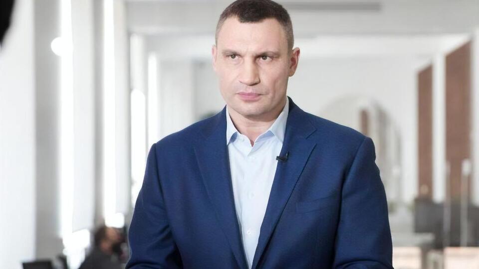 Сьогодні Кличко повідомляв, що директорка однієї з київських шкіл отримала позитивний результат тесту на COVID-19, але нікому про це не сказала і продовжувала працювати