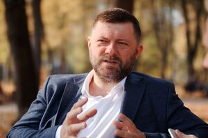 Корниенко считает, что избиратели "начали искать какие-то альтернативы"