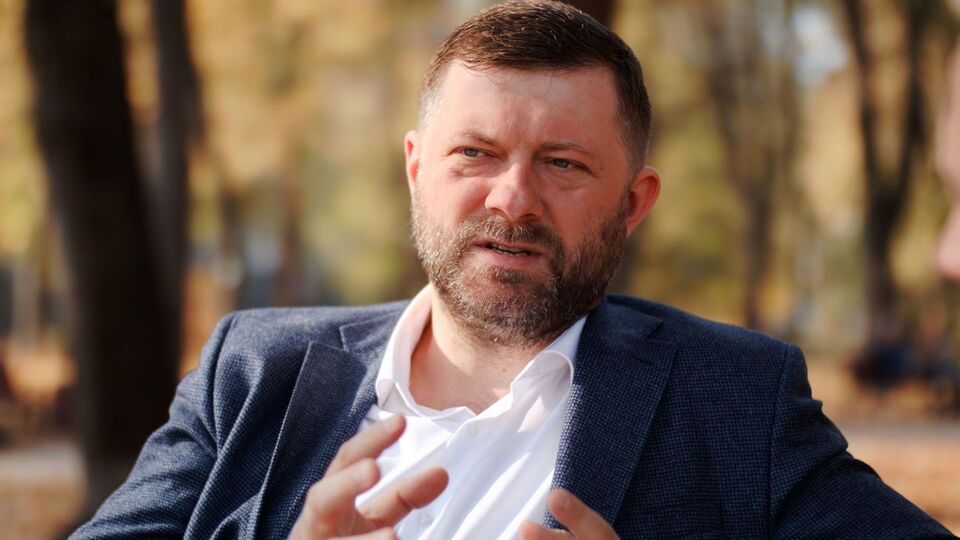 Корниенко считает, что избиратели "начали искать какие-то альтернативы"