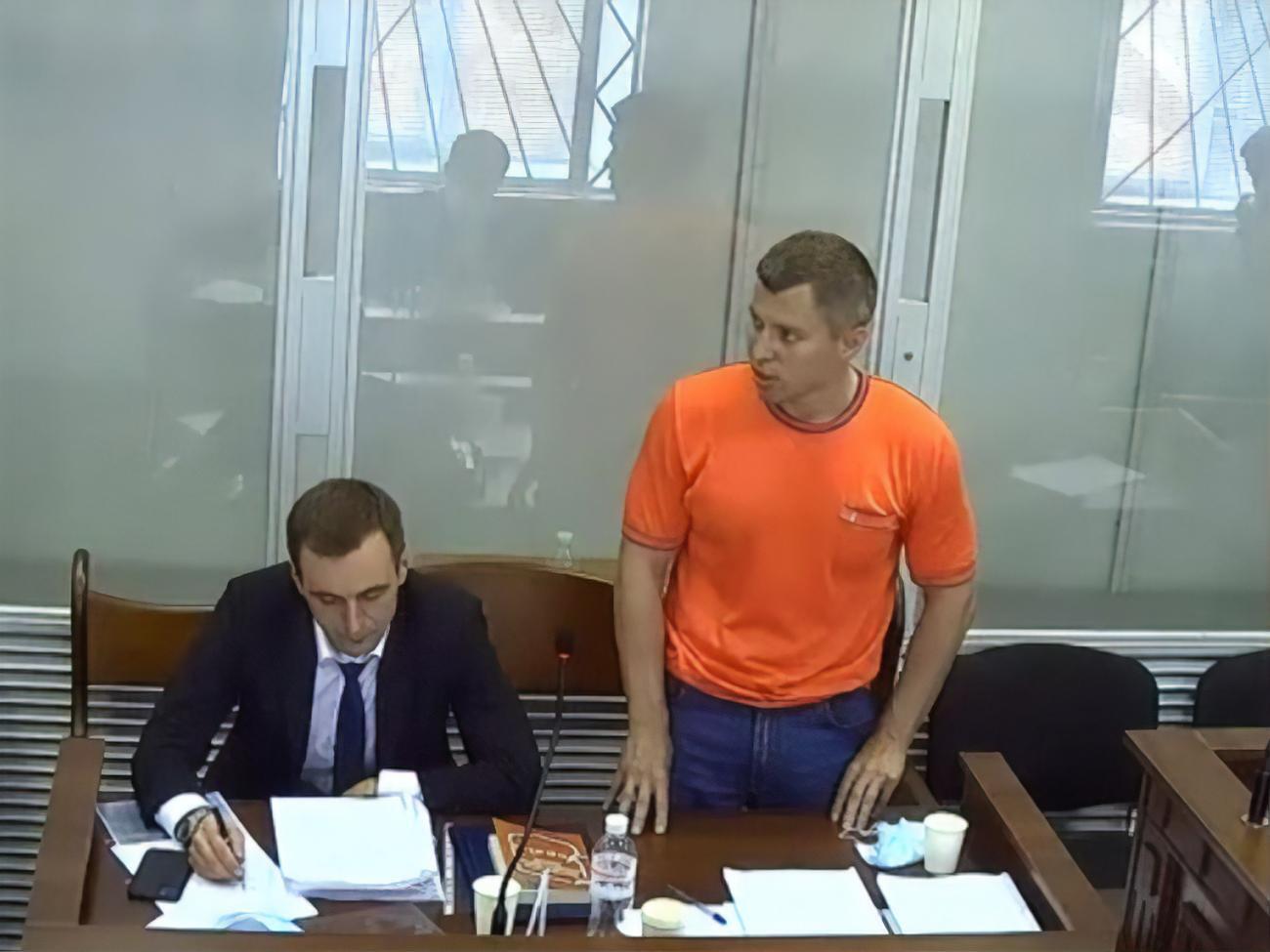 Суд арестовал Кичу (справа) 14 июня