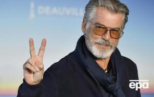 Броснан під час пандемії живе на Гаваях