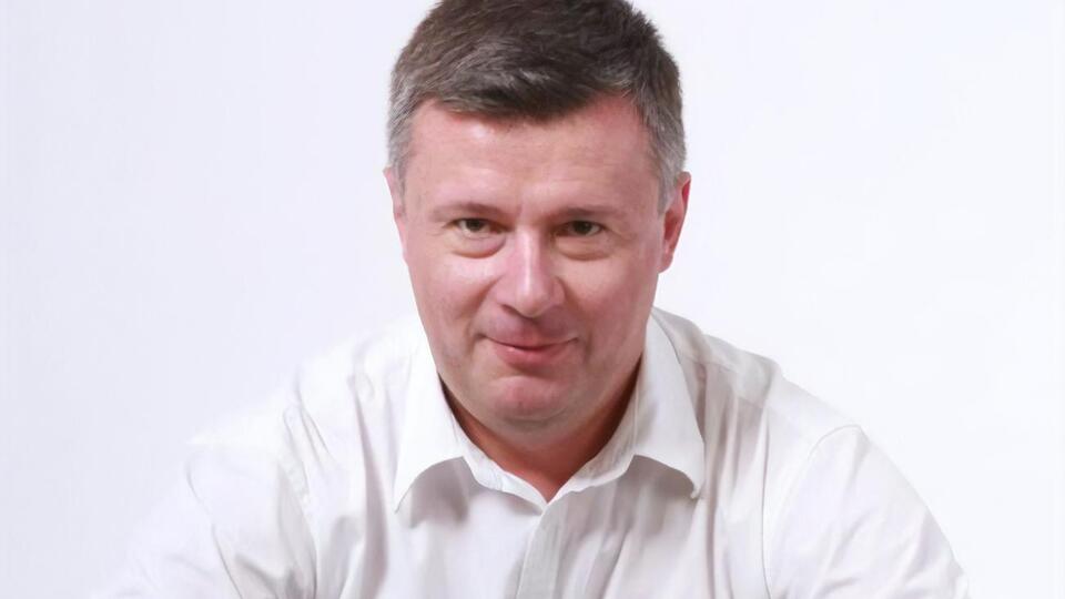 Старенький: Полиции проще ходатайствовать, чтобы подозреваемого взяли под стражу, а не надевали на него электронный браслет