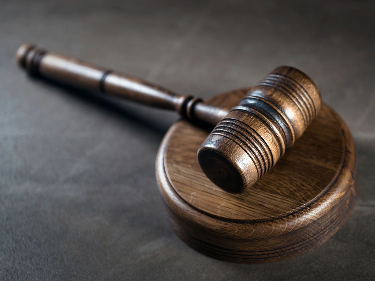 Суд восстановил Донца в должности, сообщили его юристы